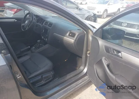 2017 Volkswagen Jetta 1.4T Se z USA, uszkodzony, nr VIN 3VWDB7AJ3HM331673